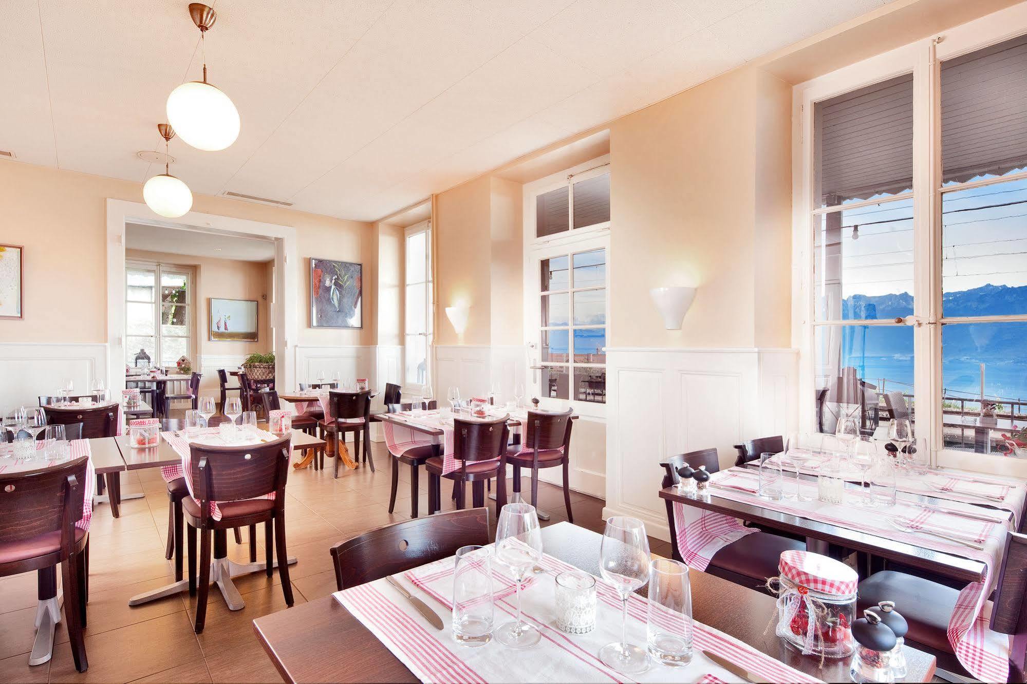 Inn De La Gare Grandvaux